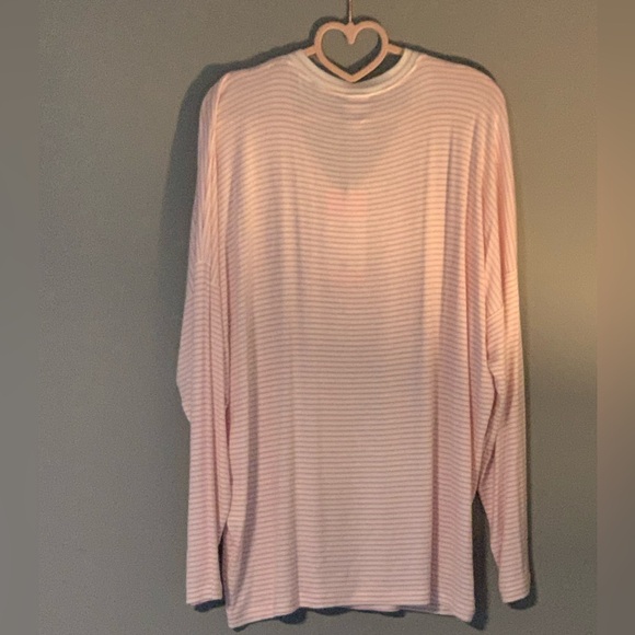 ☀️SALE☀️Heart of Cabi Pink & white striped, drop shoulder, long sleeve, Vneck. - Picture 2 of 5